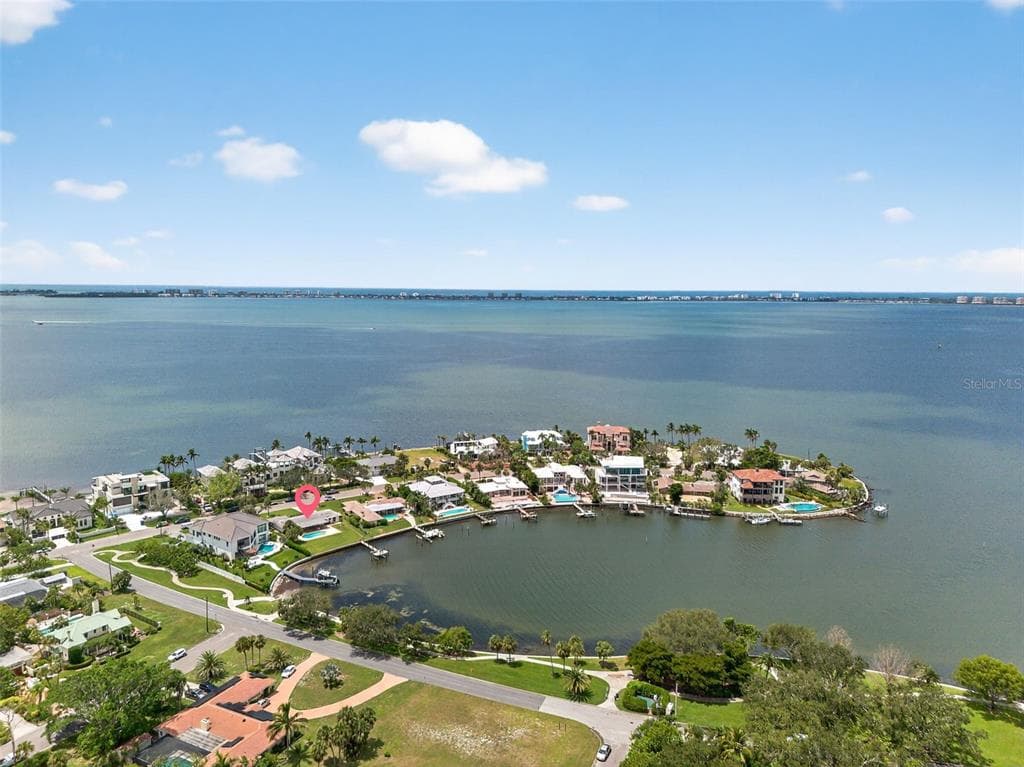 377 S SHORE DRIVE 1