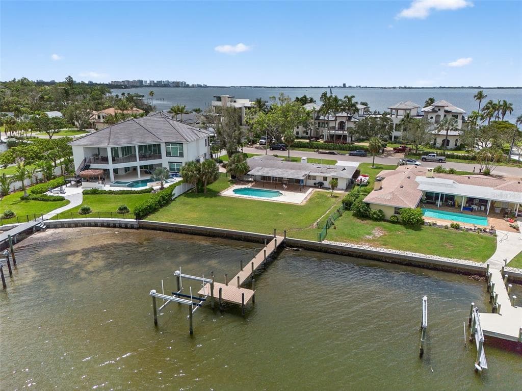 377 S SHORE DRIVE 5