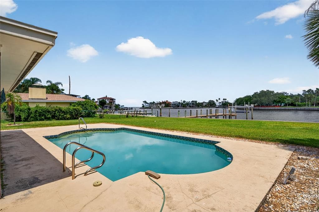 377 S SHORE DRIVE photo 9