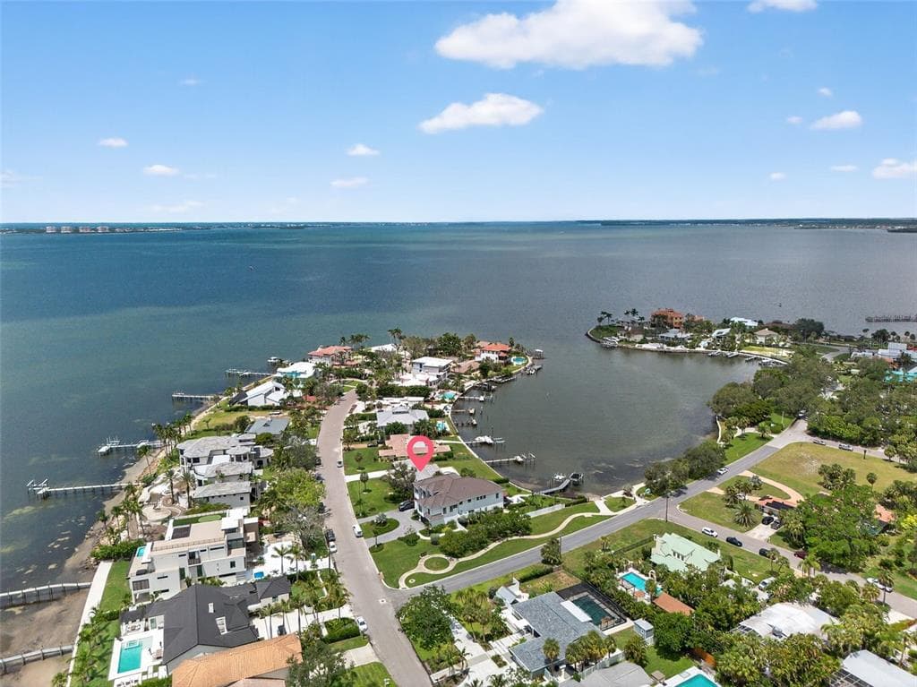 377 S SHORE DRIVE photo 14
