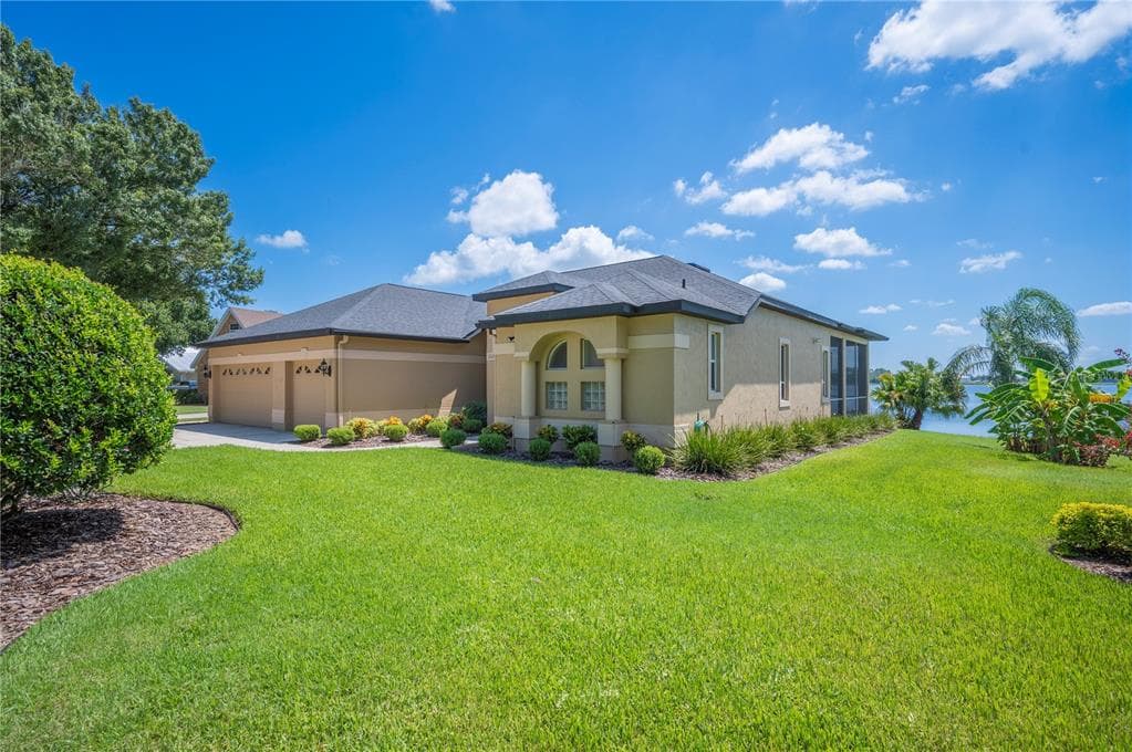 102 BAYBERRY DRIVE 5