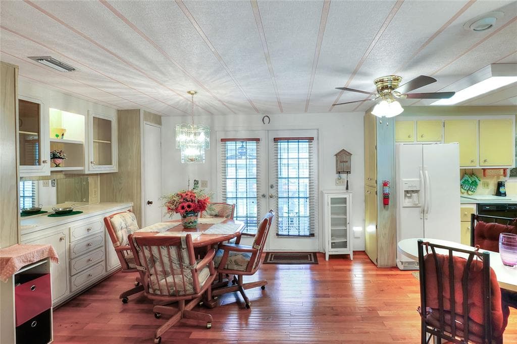 590 ALOHA DRIVE photo 23