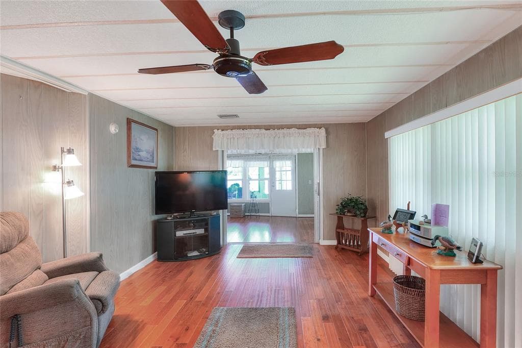 590 ALOHA DRIVE photo 20