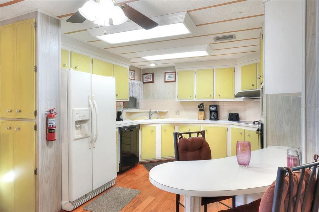 590 ALOHA DRIVE photo 25