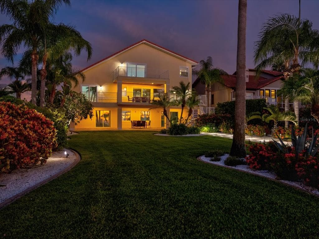 5101 WESTSHORE DRIVE 5