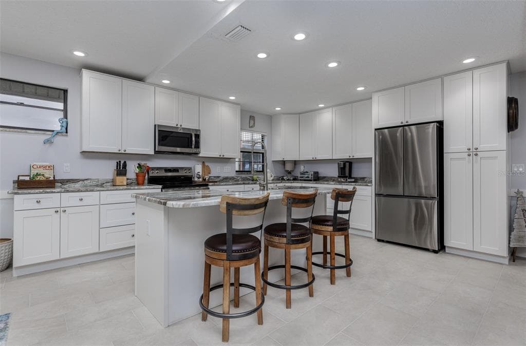 11456 W CLUBVIEW DRIVE photo 9