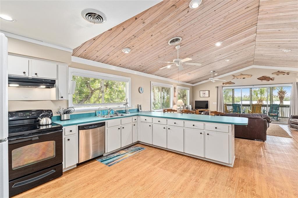 8178 LITTLE GASPARILLA ISLAND photo 13