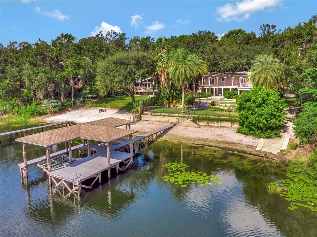 1105 LAKE NETTIE DRIVE 3