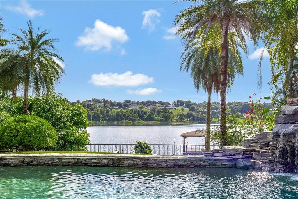 1105 LAKE NETTIE DRIVE 5