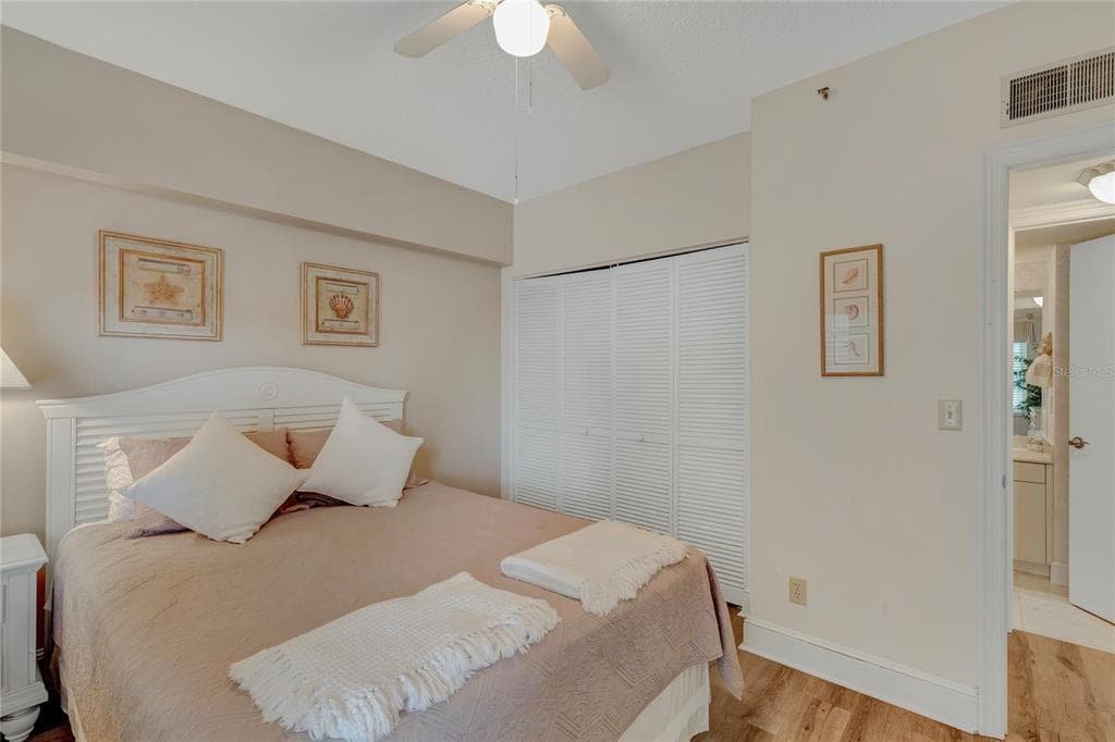 1582 GULF BOULEVARD 1506 photo 21