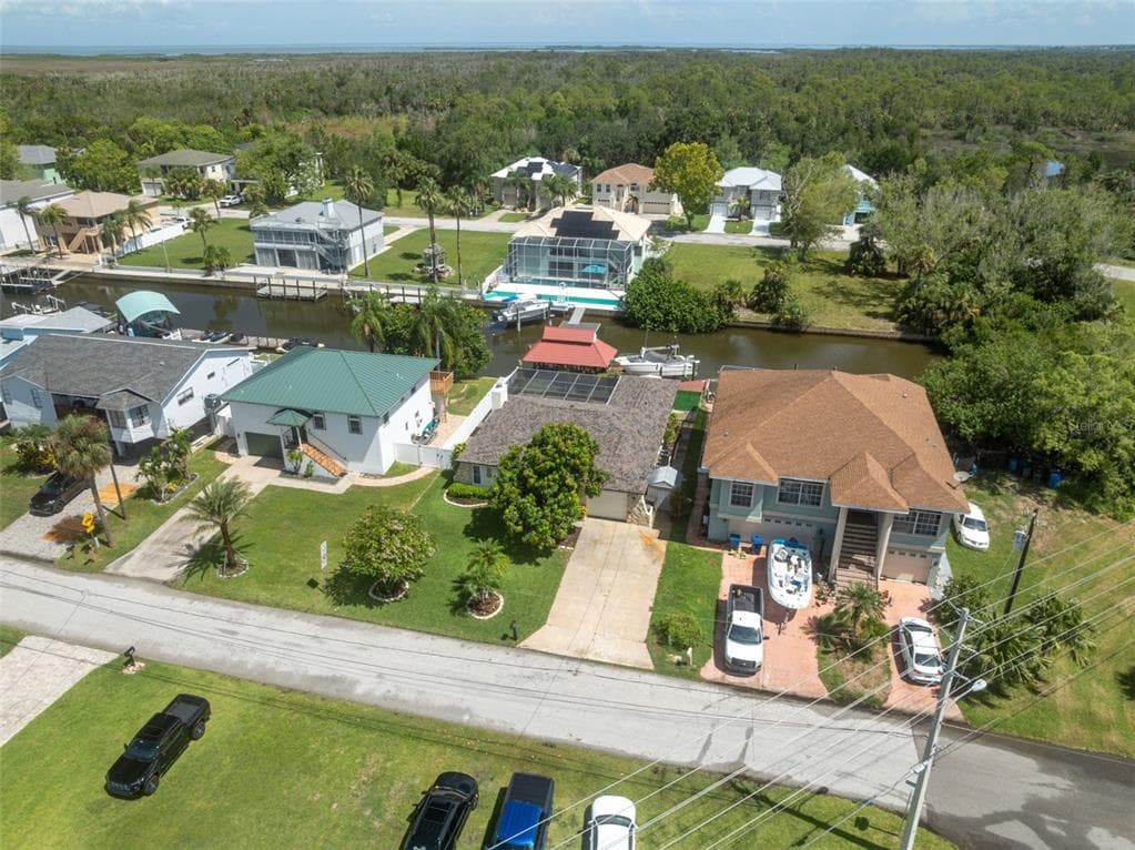 7711 HATTERAS DRIVE 4