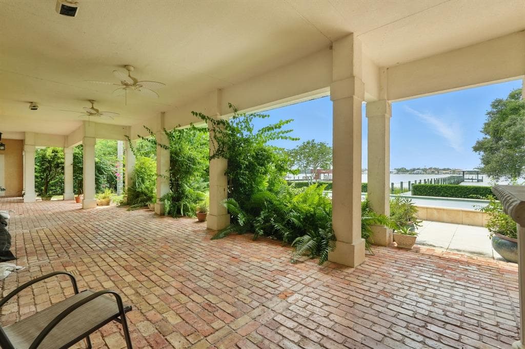360 JOHN ANDERSON DRIVE 4