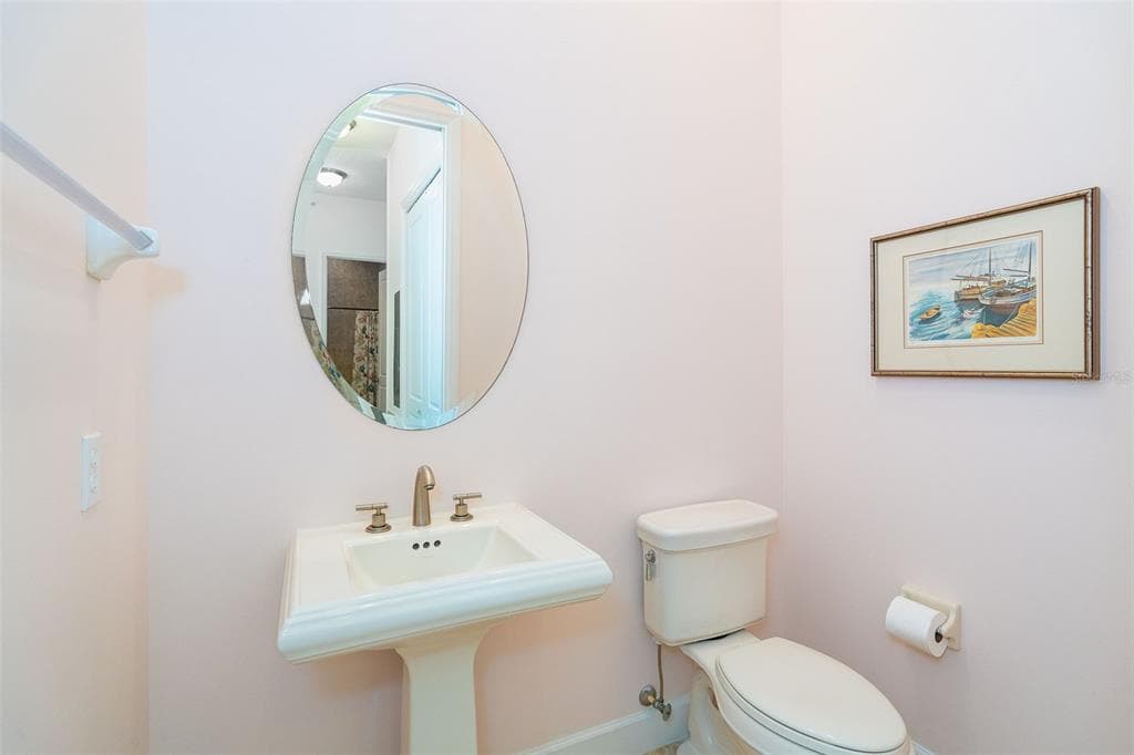 1375 BEACH ROAD 309 photo 13