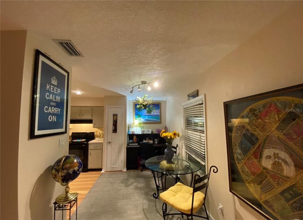 5020 BEACH DRIVE SE D photo 10