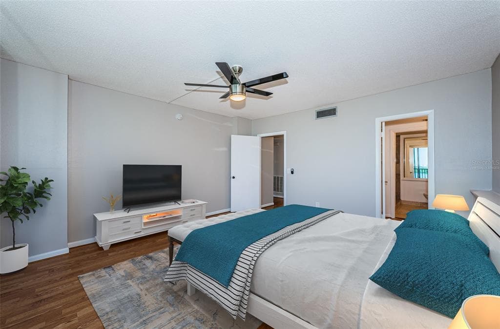 7100 SUNSHINE SKYWAY LANE S 608 photo 24