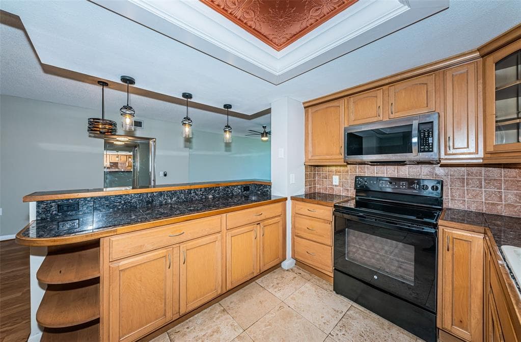 7100 SUNSHINE SKYWAY LANE S 608 photo 21