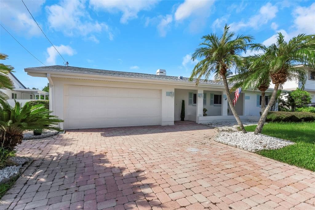 220 DRIFTWOOD DRIVE S 3