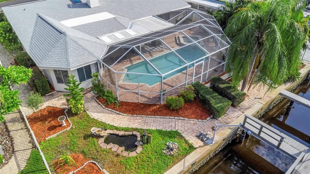 220 DRIFTWOOD DRIVE S photo 8