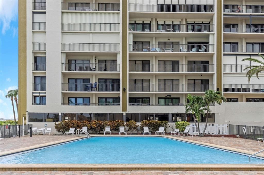 1480 GULF BOULEVARD 506 photo 10
