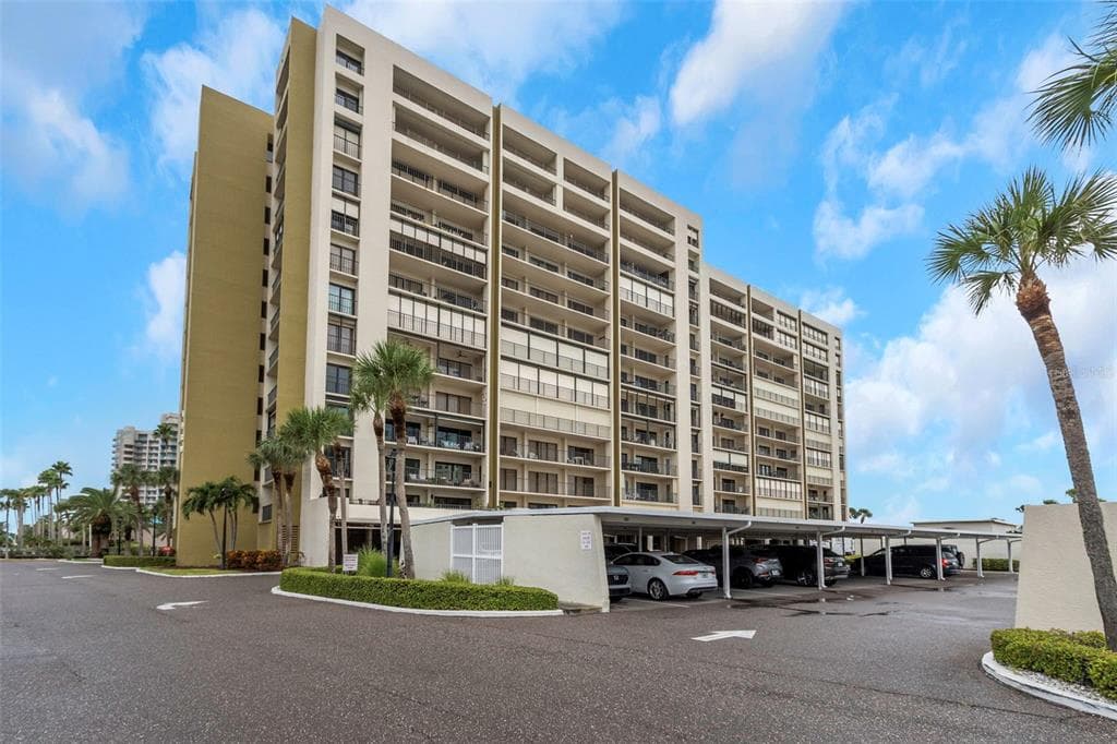 1480 GULF BOULEVARD 506 photo 4