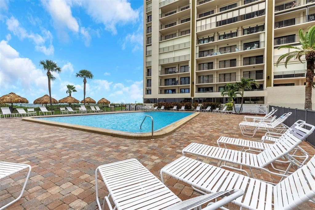 1480 GULF BOULEVARD 506 photo 8