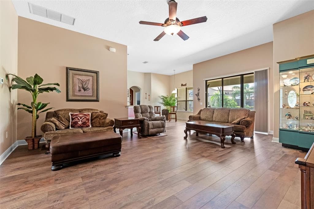 1460 PRAIRIE OAKS DRIVE photo 9