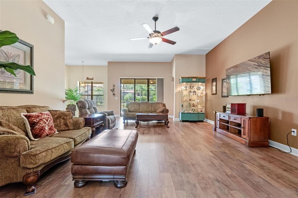1460 PRAIRIE OAKS DRIVE photo 8