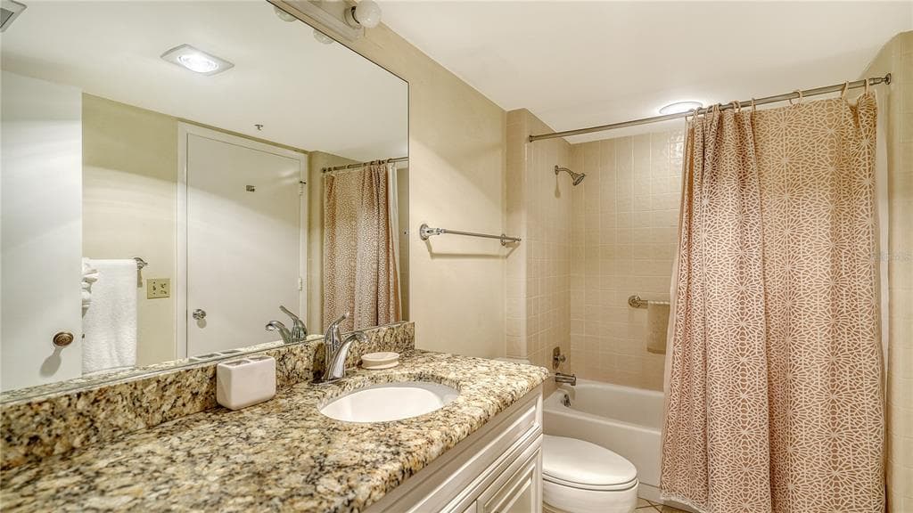 1055 GULF OF MEXICO DRIVE 504 photo 21