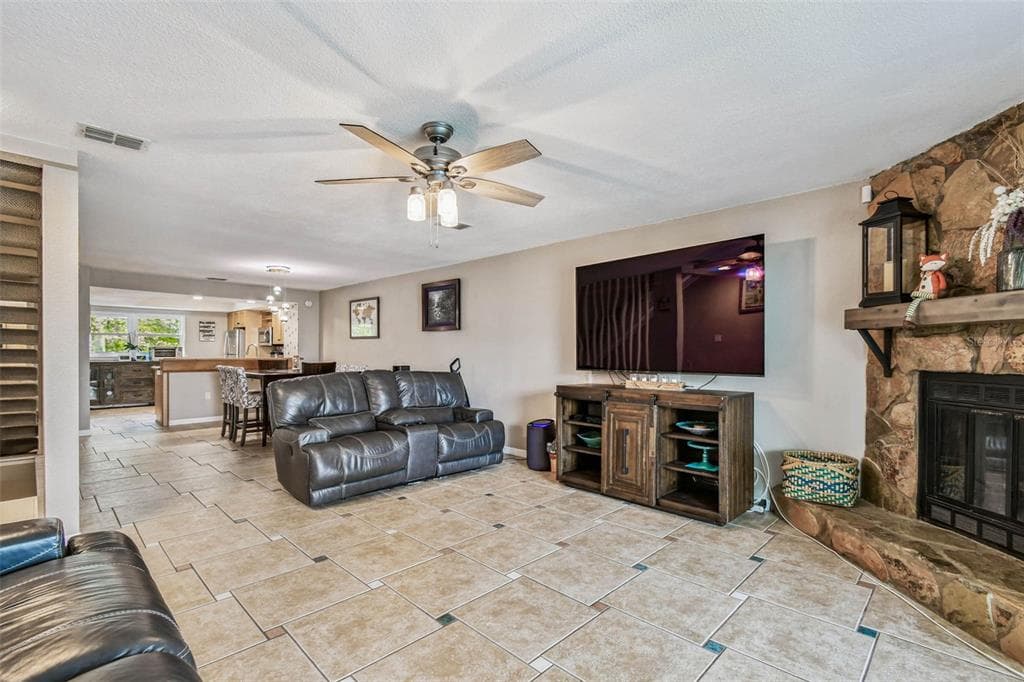 12134 CAPRI CIR S #803 5