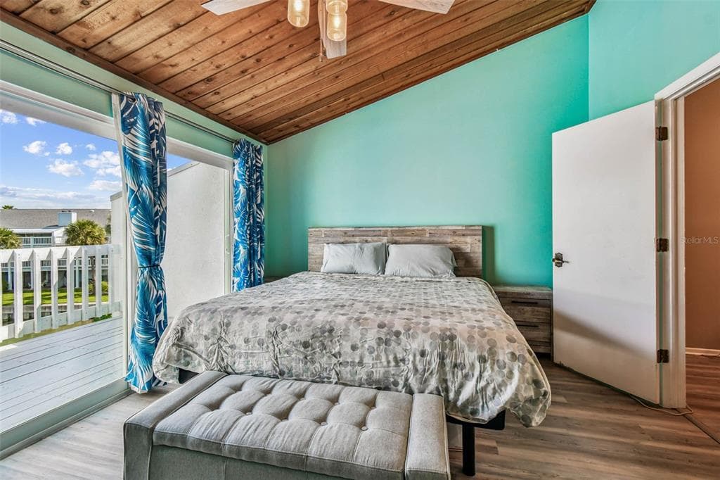 12134 CAPRI CIR S 803 photo 18