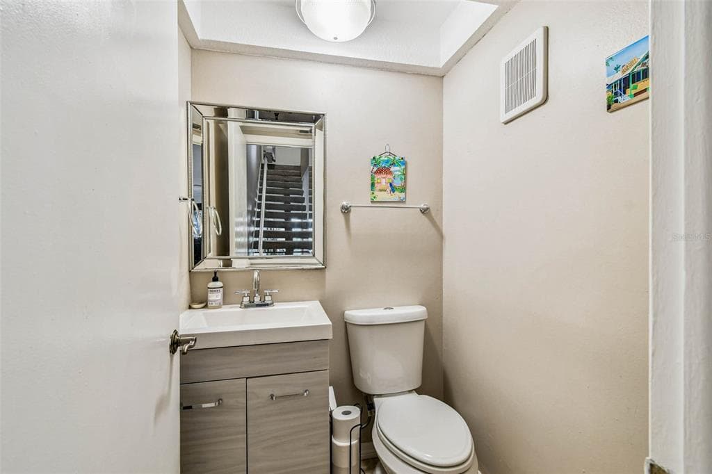 12134 CAPRI CIR S 803 photo 11