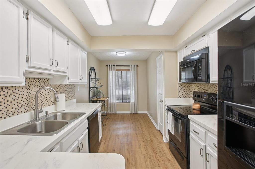 7300 SUNSHINE SKYWAY LANE S 202 photo 8