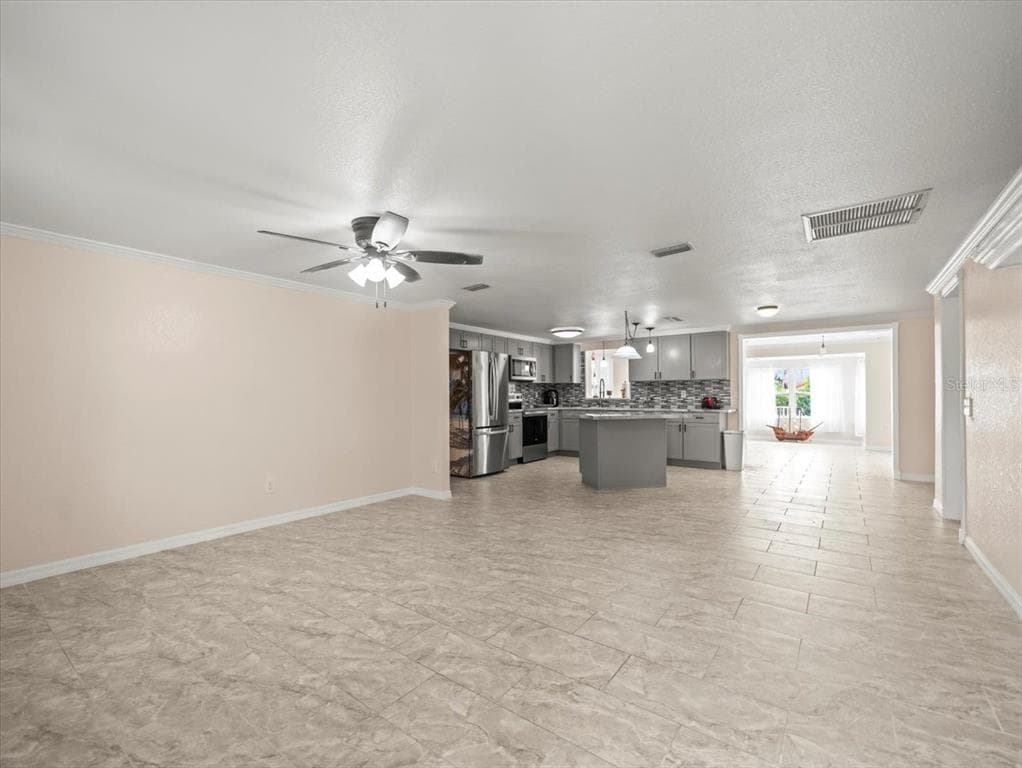 3408 CRAPE MYRTLE DRIVE 5