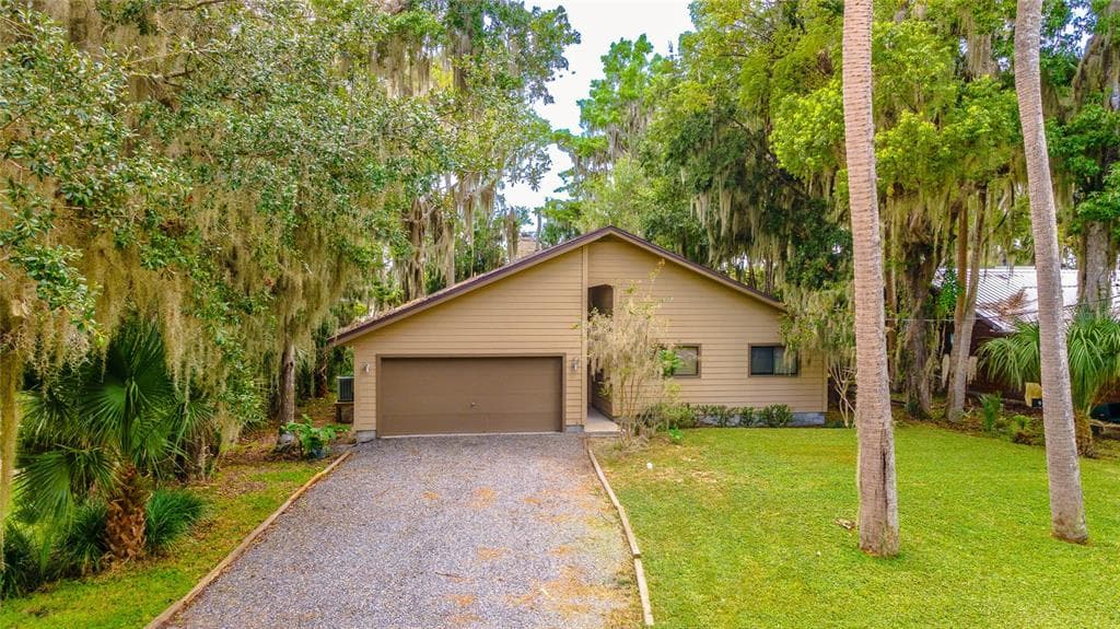 121 N LAKE GEORGE DRIVE 3