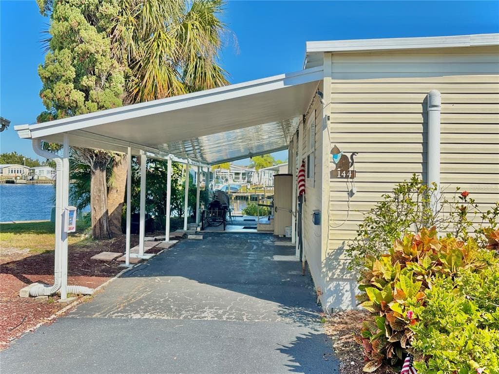144 AMERICANA COURT NE 218 photo 24