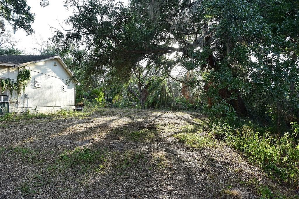 7610 ANNA AVENUE photo 6