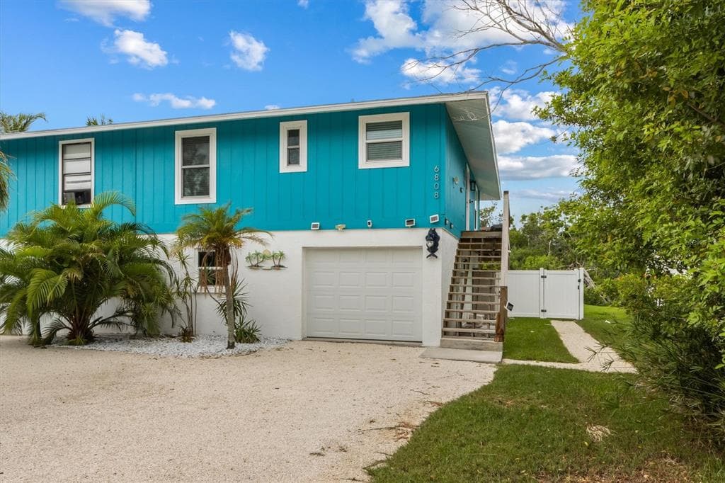 6808 PALM DRIVE #B 1