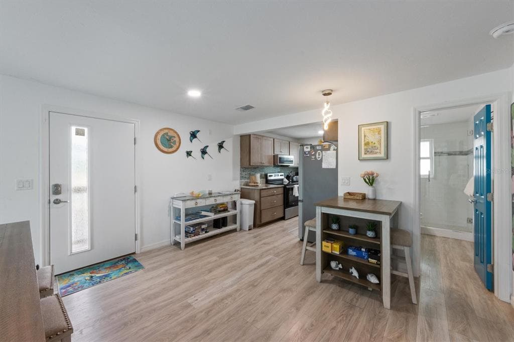 6808 PALM DRIVE #B 5