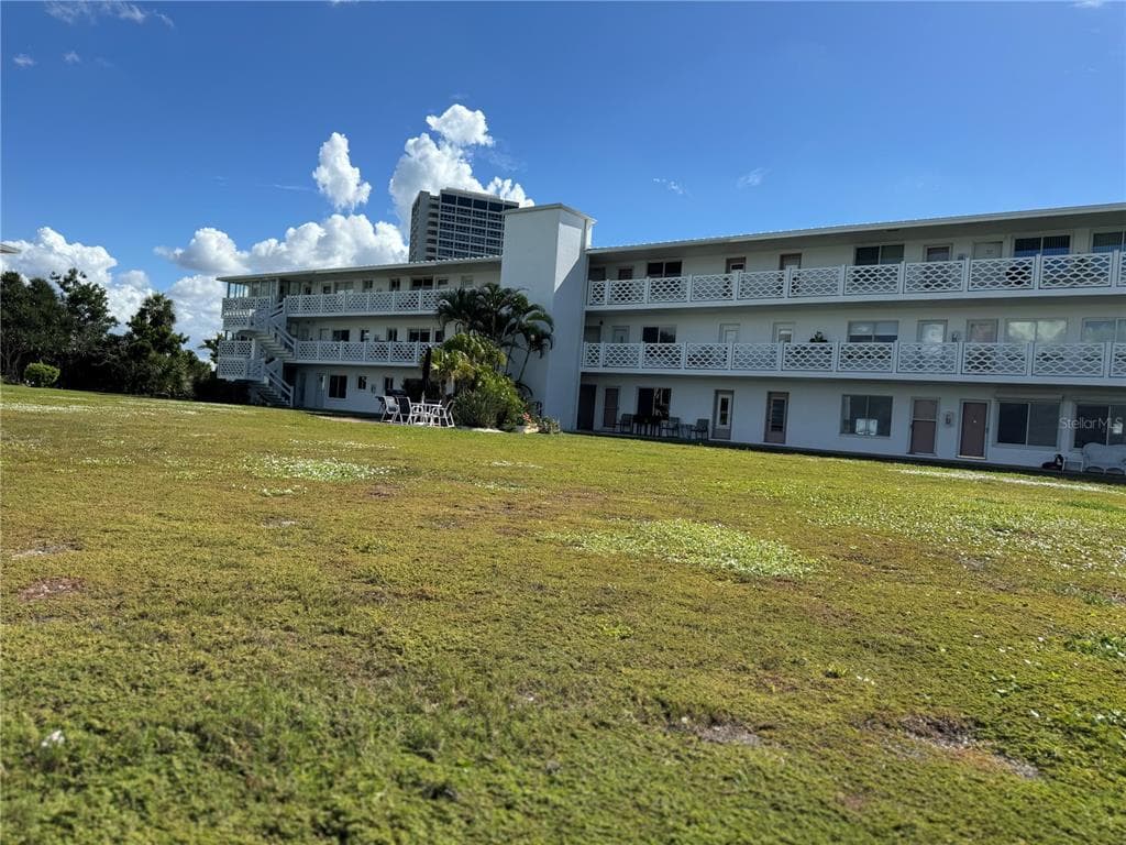 767 JOHN RINGLING BOULEVARD #2 2