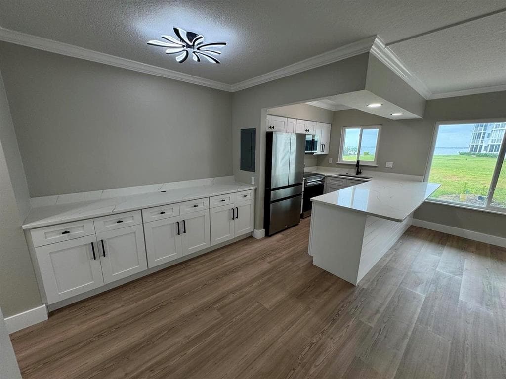 767 JOHN RINGLING BOULEVARD #2 4