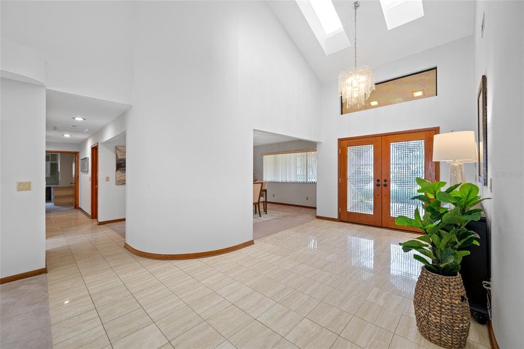 9807 COMPASS POINT WAY photo 17