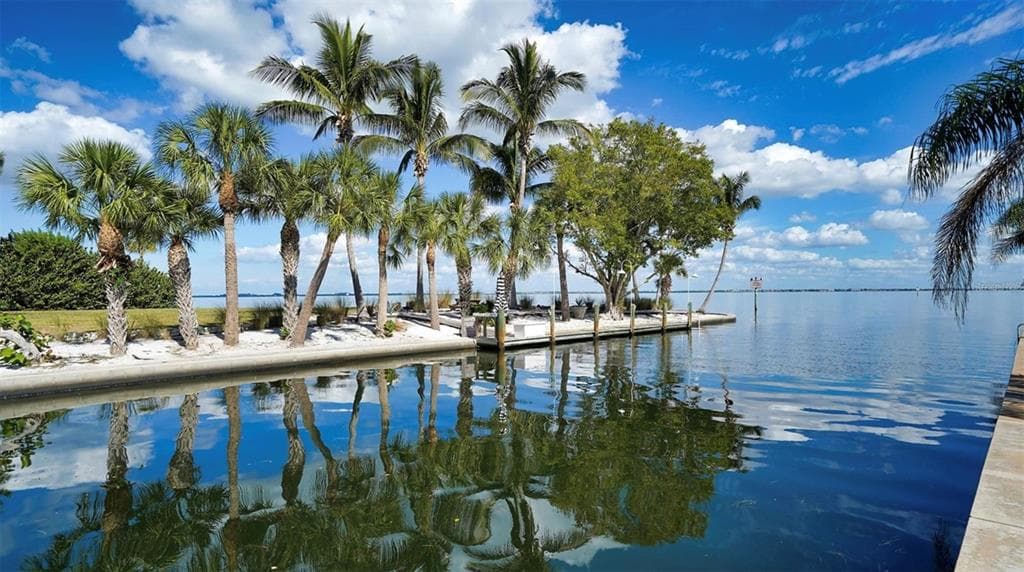 4976 GULF OF MEXICO DRIVE #Villa 18 1