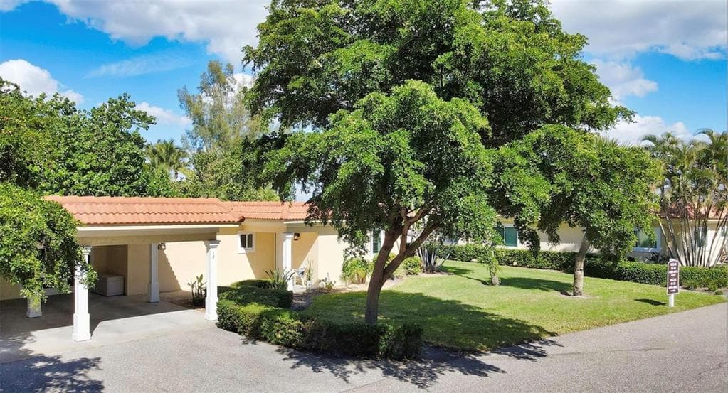 4976 GULF OF MEXICO DRIVE #Villa 18 4