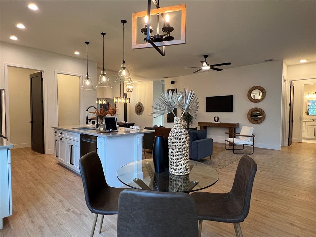 205 ROSEDALE DRIVE 3