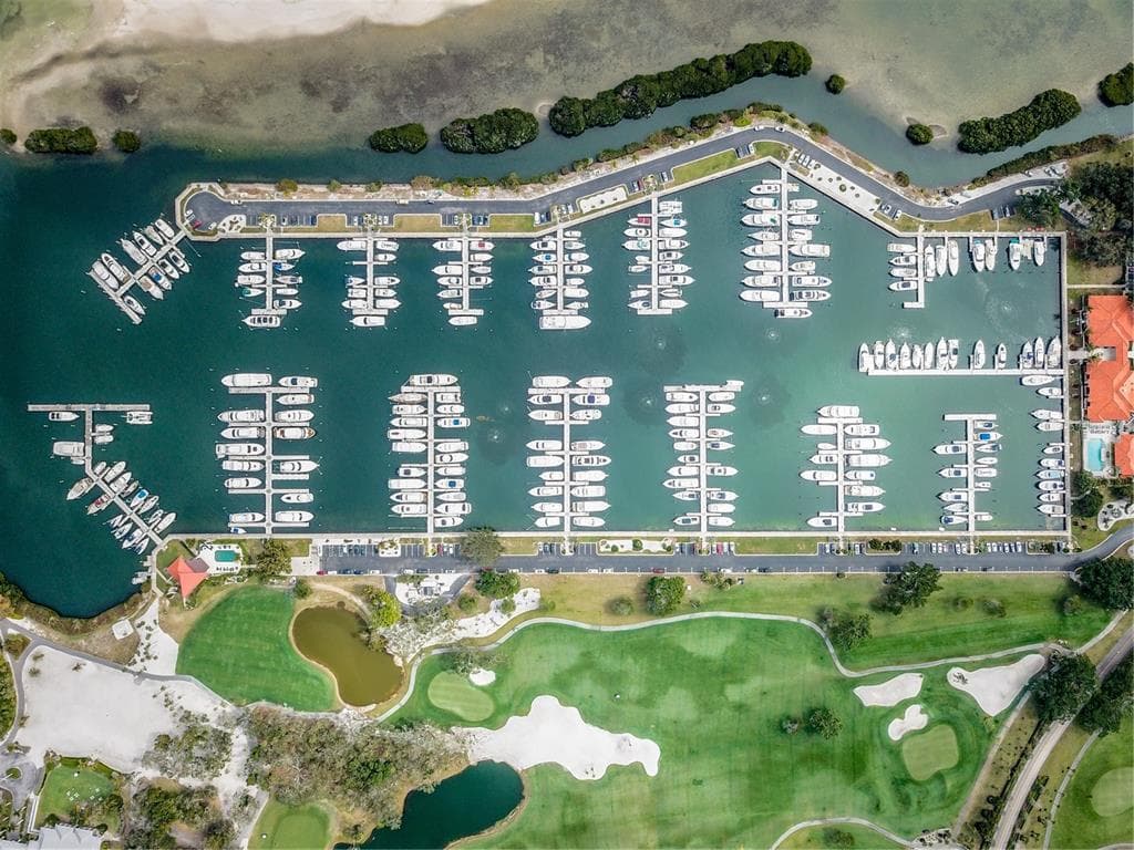 2600 HARBOURSIDE DRIVE #J-04 4