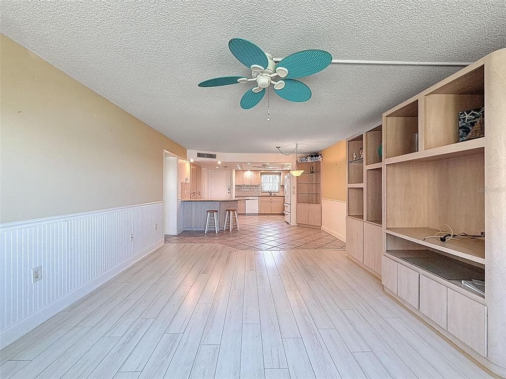 4550 COVE CIRCLE 507 photo 12
