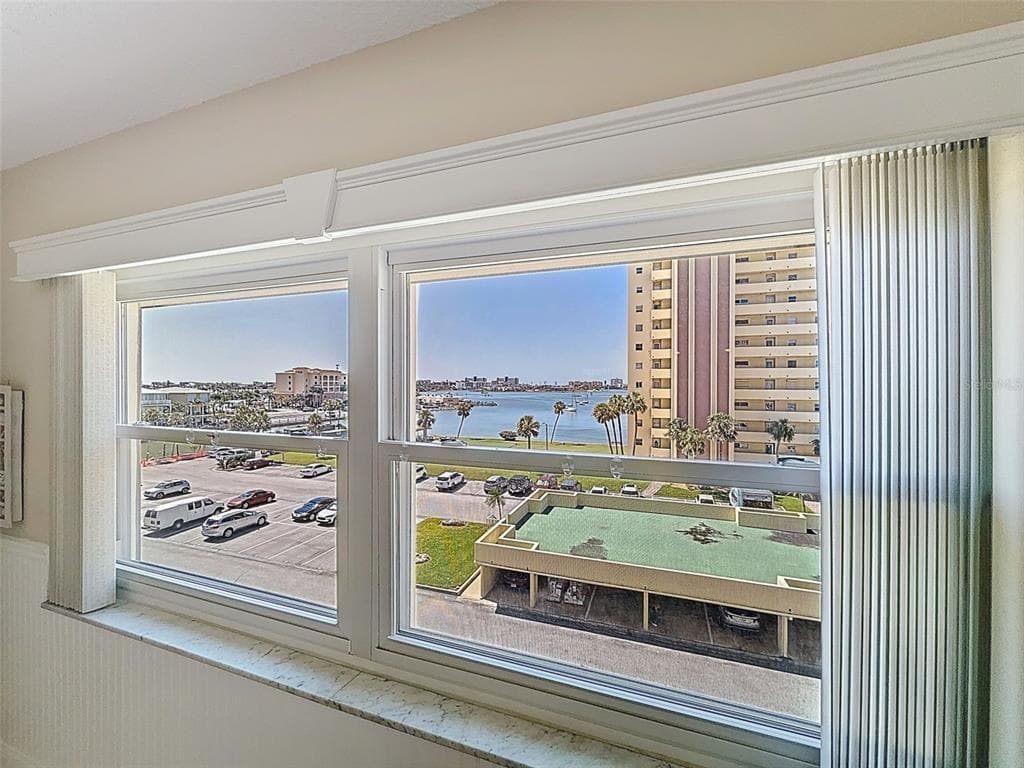 4550 COVE CIRCLE 507 photo 3