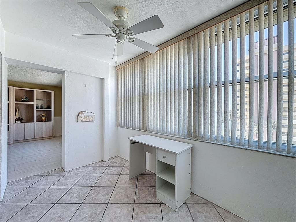 4550 COVE CIRCLE 507 photo 19