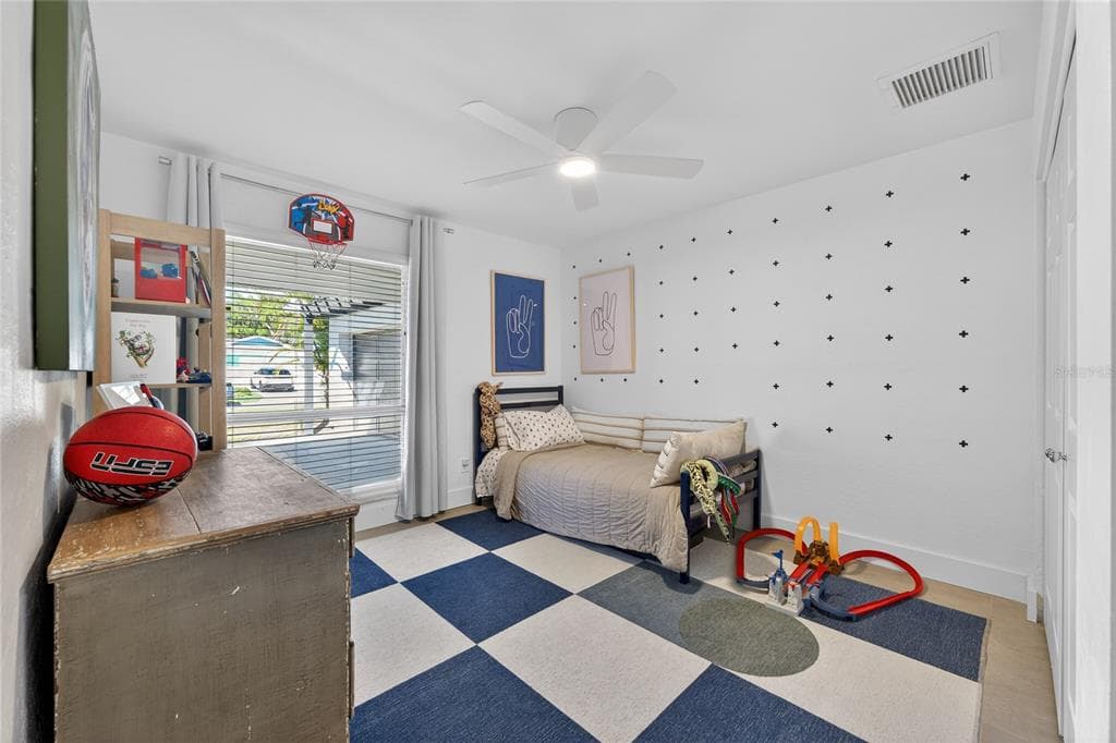 4091 13TH WAY NE photo 14