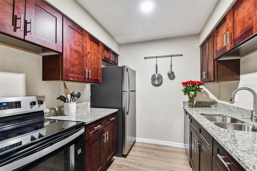 9115 TUDOR DRIVE E106 photo 18